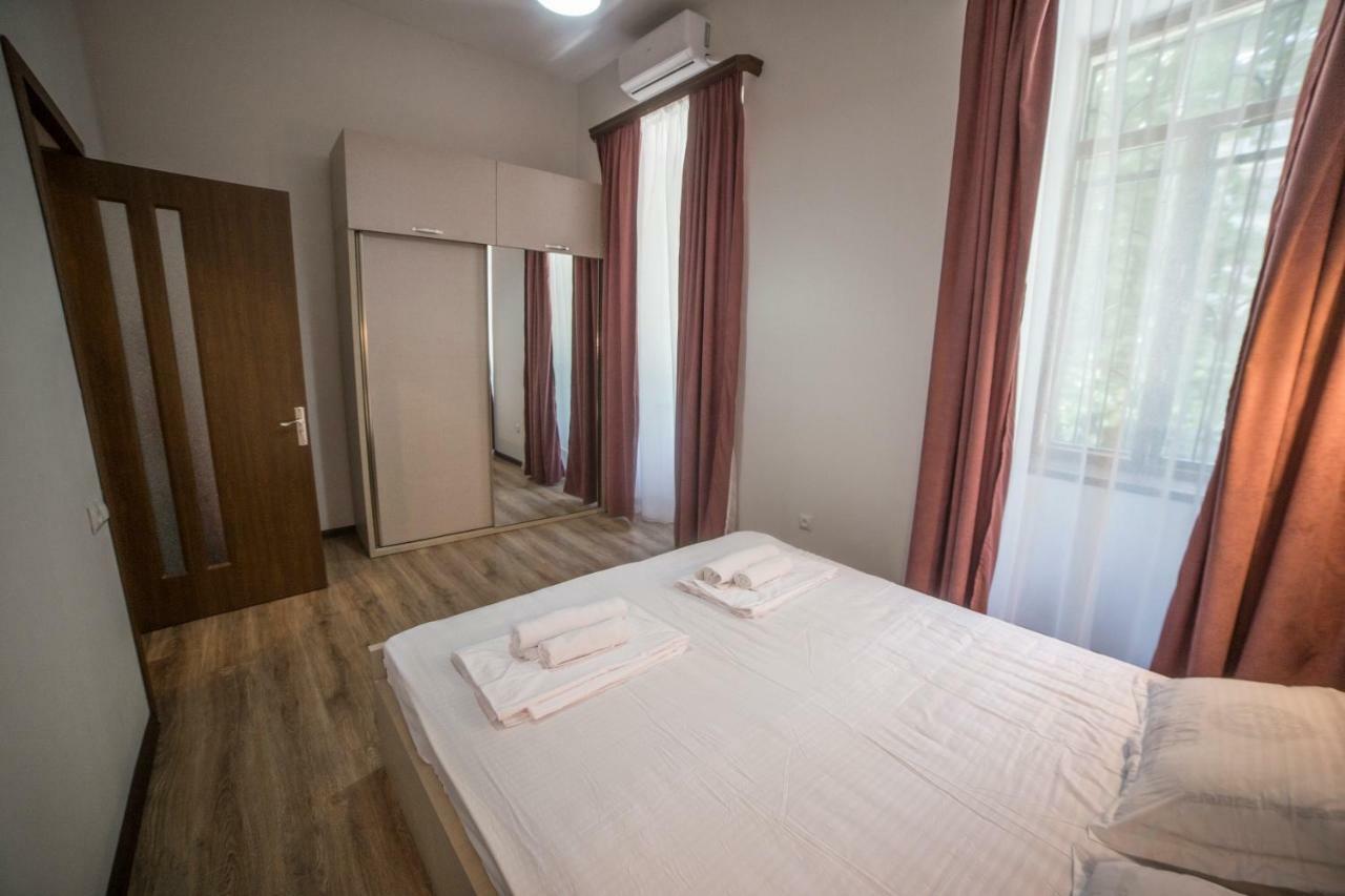 Your Apartment In This City N2 Tbilissi Extérieur photo
